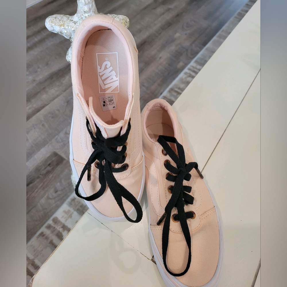 Brand new pink vans size 6.5